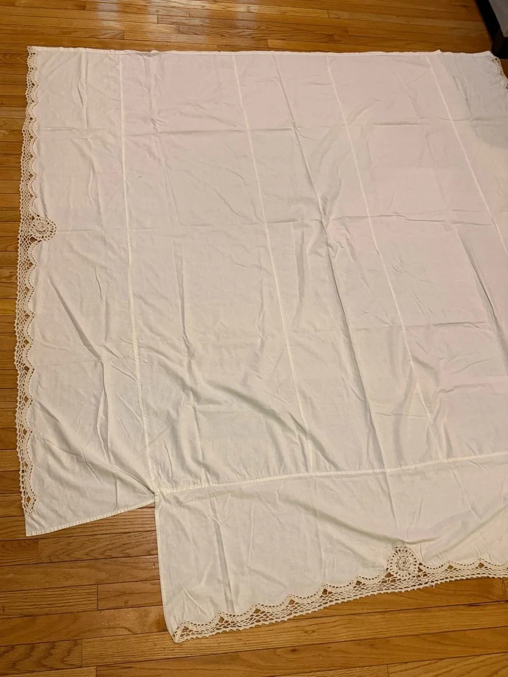 VTG Cotton Cream Crochet Lace  Edge Bed Skirt Dust Ruffle cottage country